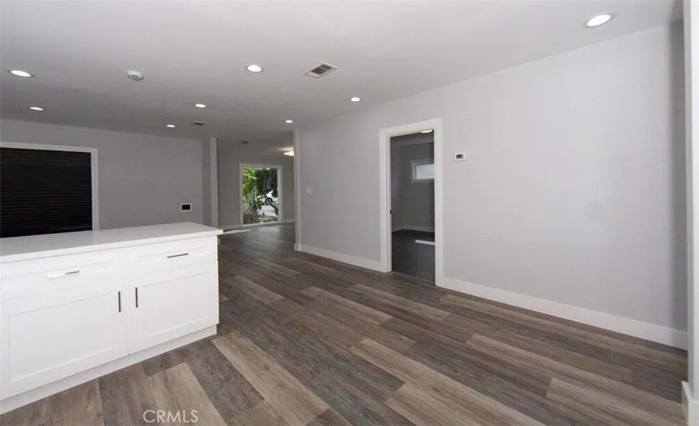 1919 W 82nd St, South Los Angeles, CA 90047