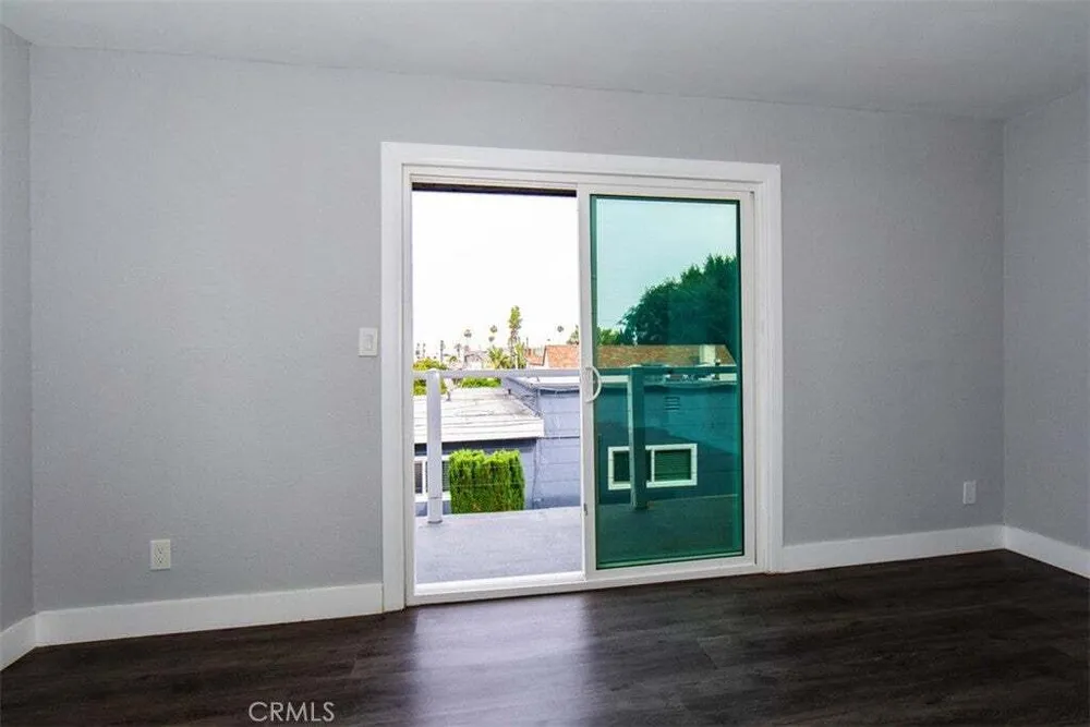 1919 W 82nd St, South Los Angeles, CA 90047