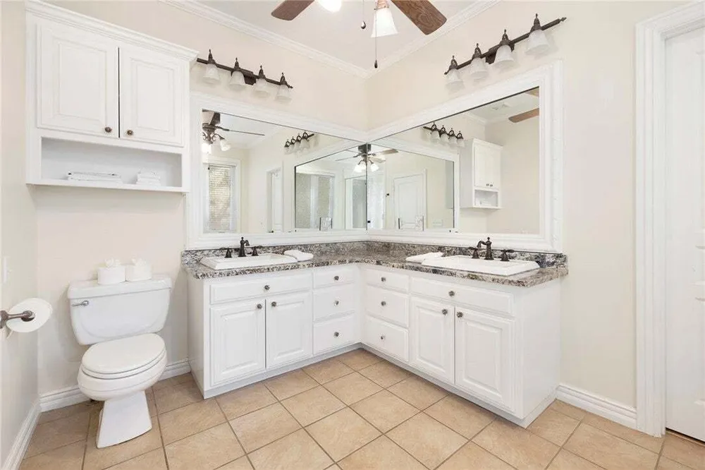 2017 NW Desoto Dr, Bentonville, AR 72712