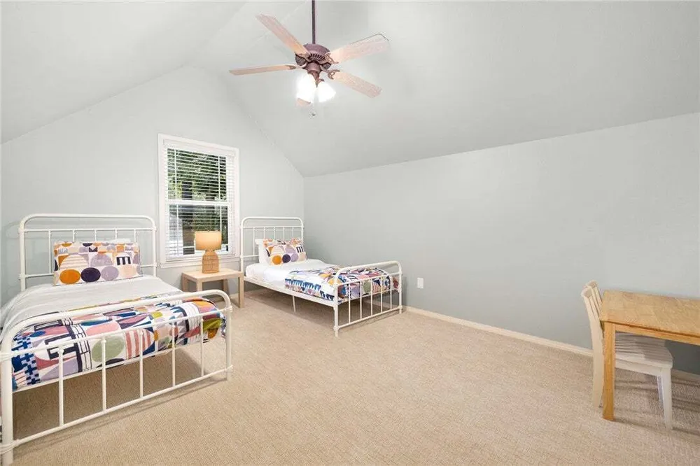 2017 NW Desoto Dr, Bentonville, AR 72712