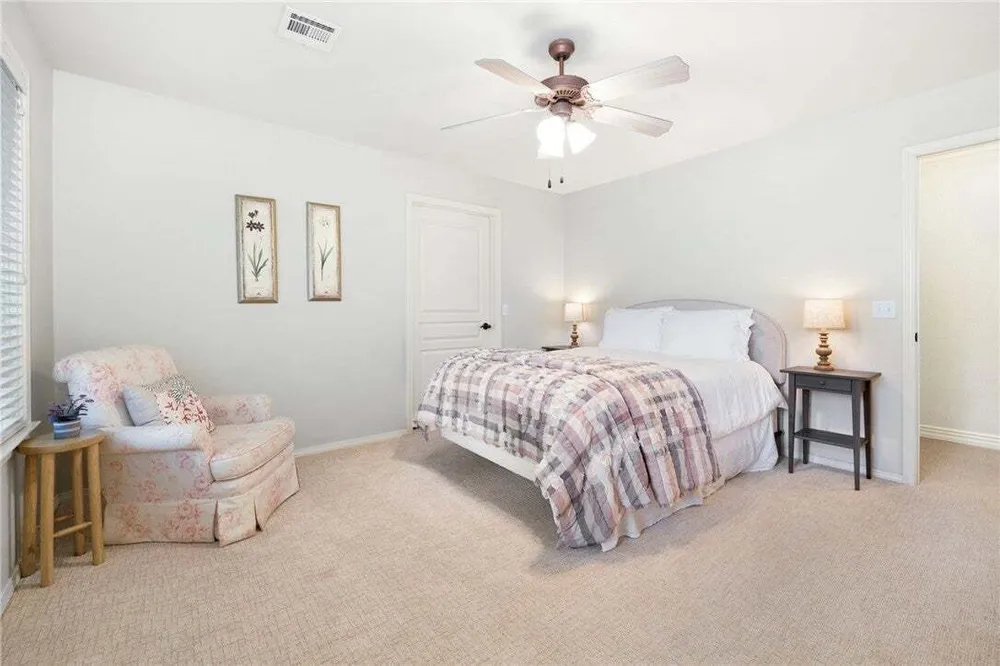 2017 NW Desoto Dr, Bentonville, AR 72712