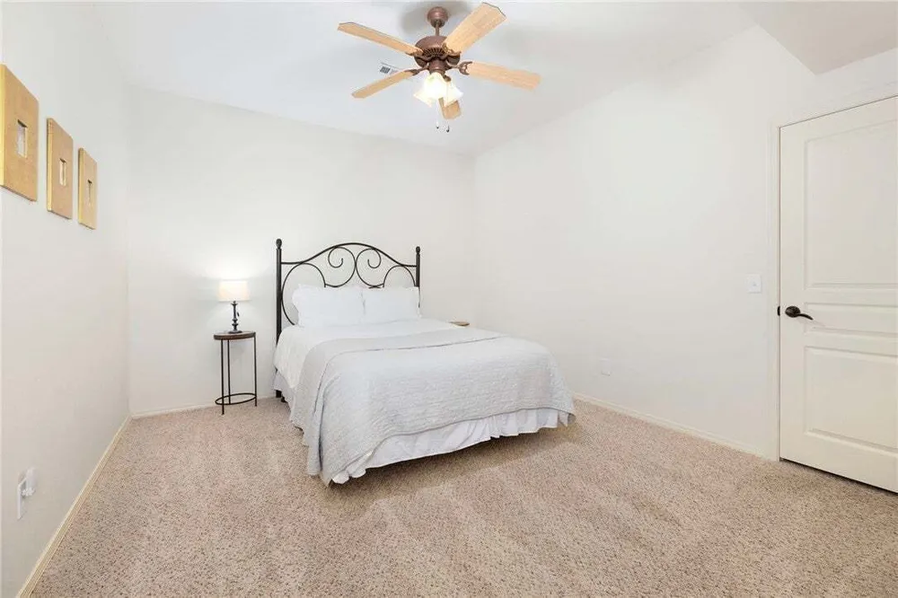 2017 NW Desoto Dr, Bentonville, AR 72712