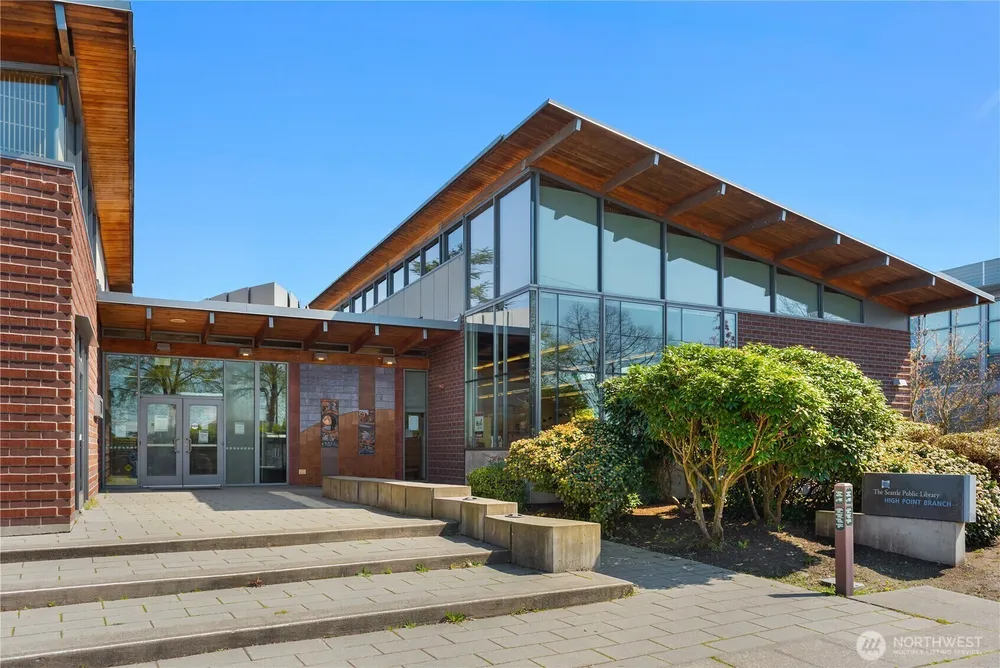 3280 SW Graham St, Seattle, WA 98126