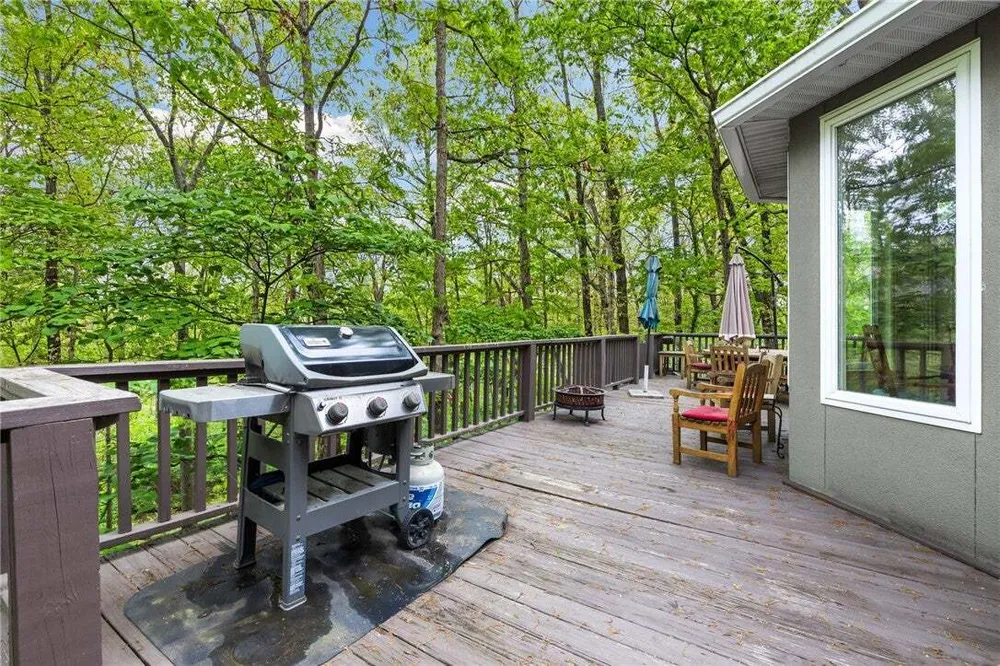 2017 NW Desoto Dr, Bentonville, AR 72712