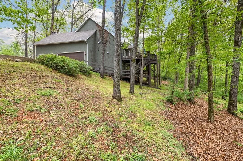 2017 NW Desoto Dr, Bentonville, AR 72712