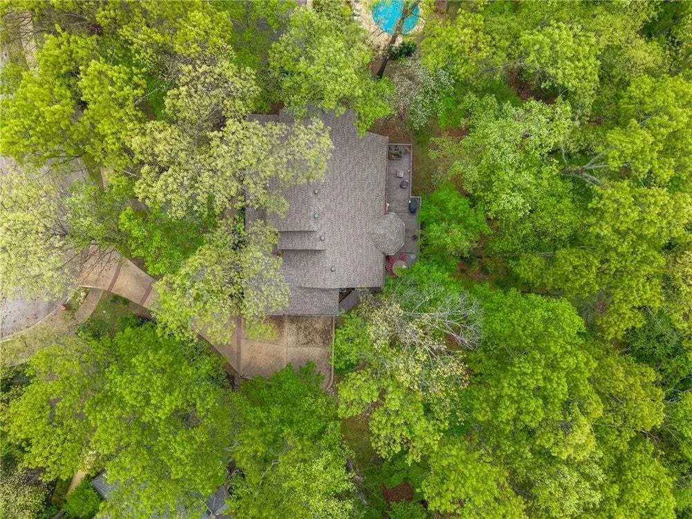 2017 NW Desoto Dr, Bentonville, AR 72712