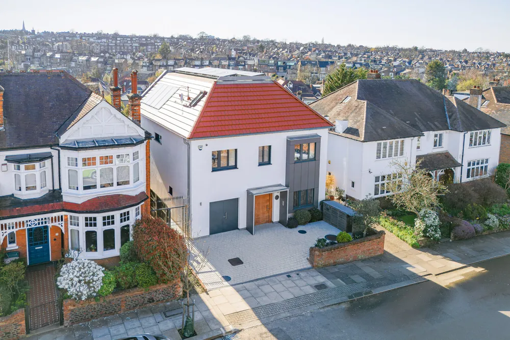 Lansdowne Road, London, N10