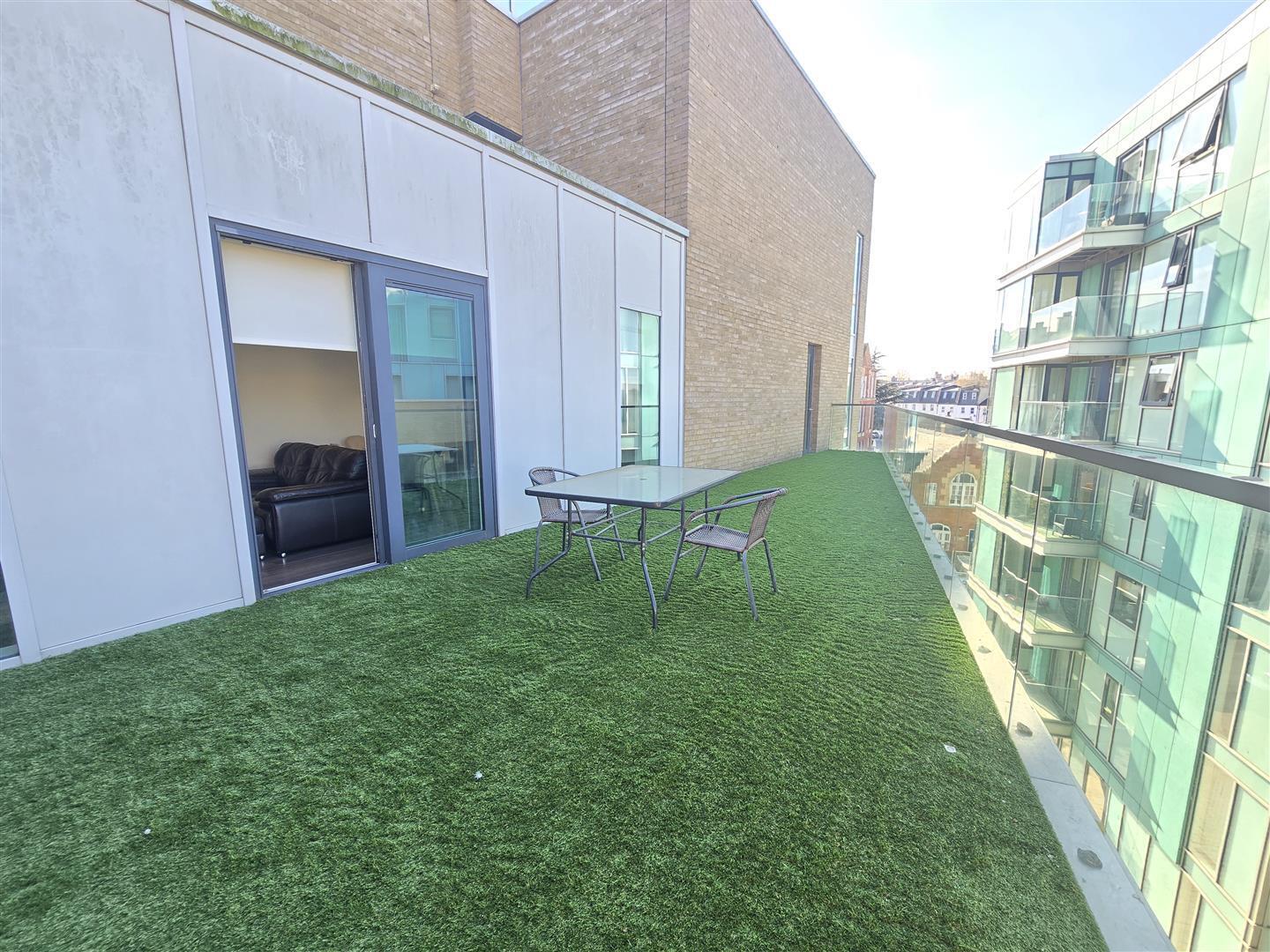 Lux Apartment Image 2