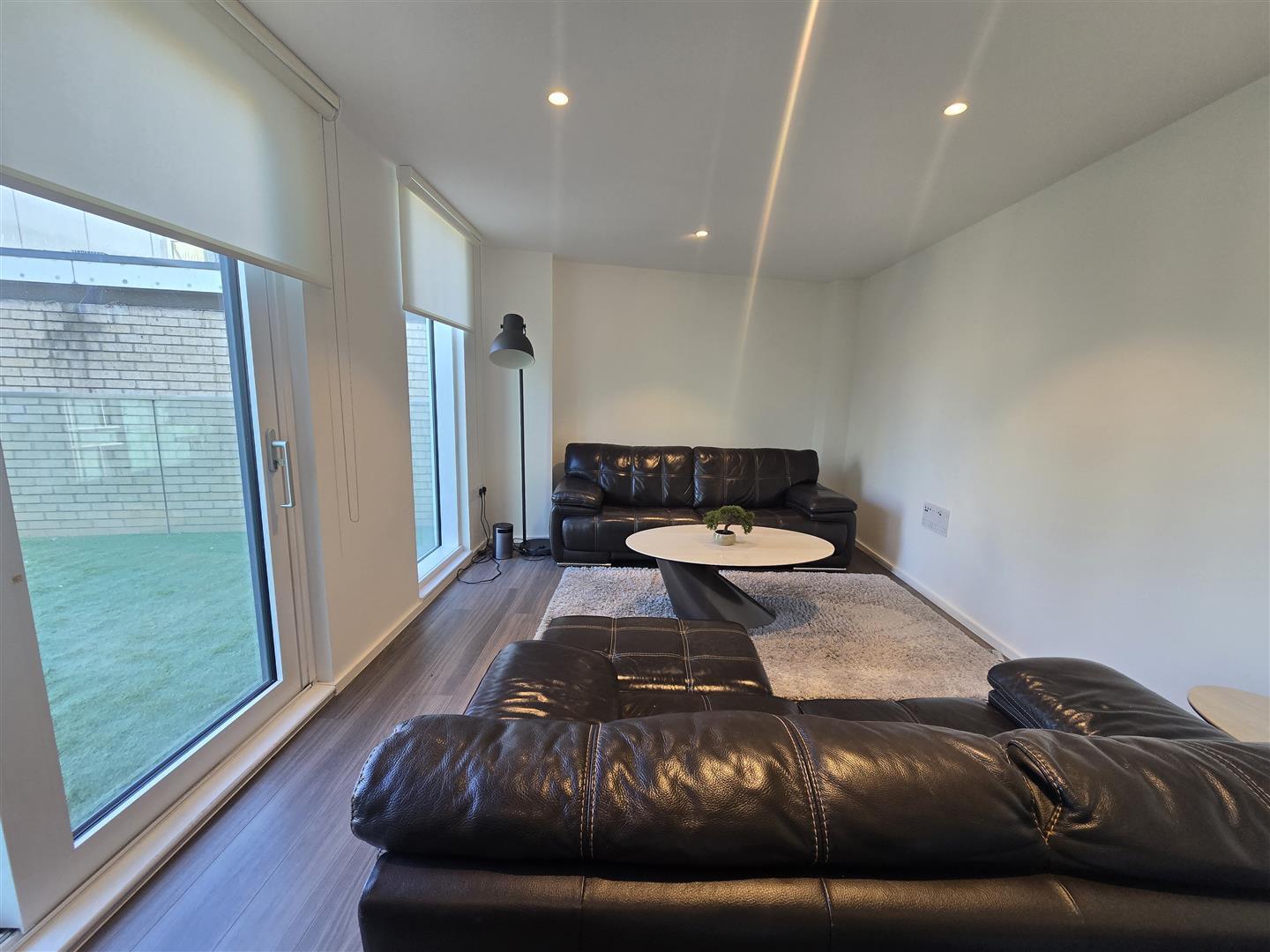 Lux Apartment Image 6