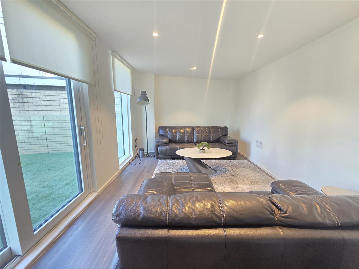 Lux Apartment Image 9