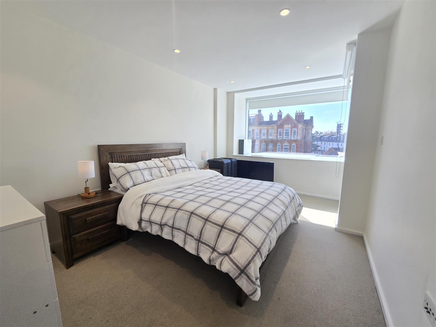 Lux Apartment Image 10