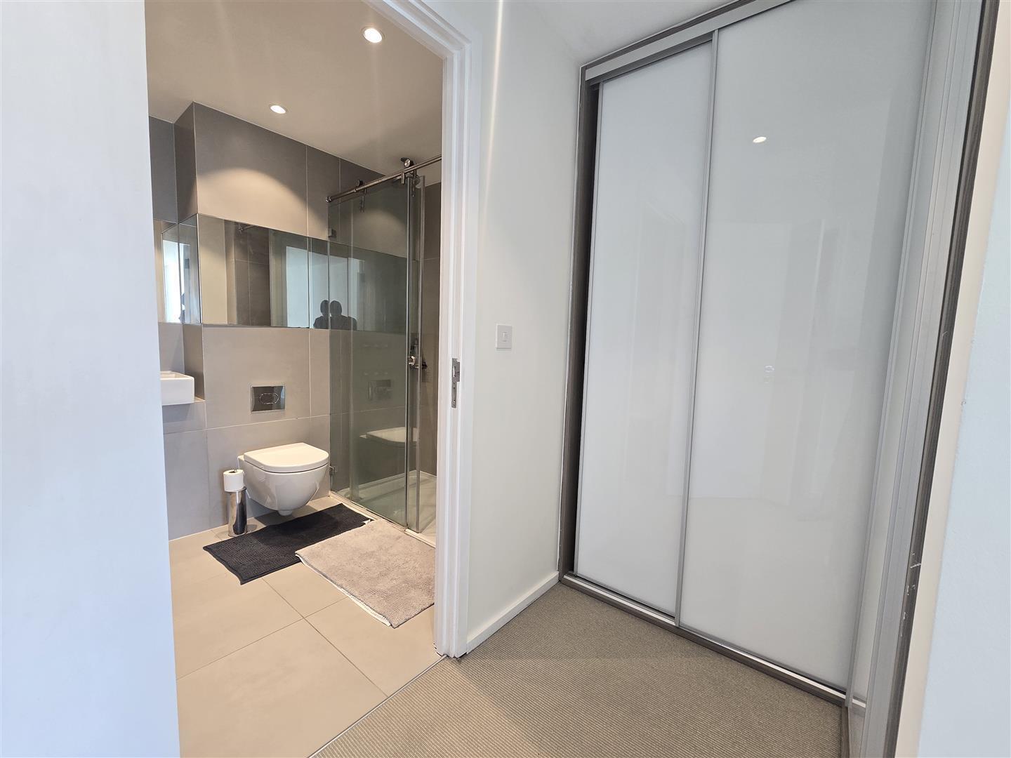 Lux Apartment Image 20