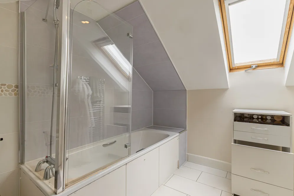 Berrymede Road, London, W4 photo 16
