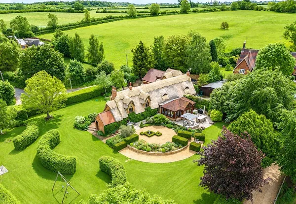 Upper Harlestone, Northampton, NN7 photo 1