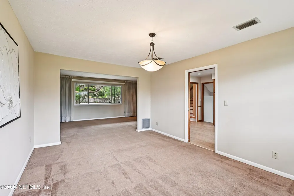 8507 Synhoff Dr, Jacksonville, FL 32216-5347