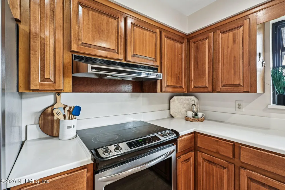 8507 Synhoff Dr, Jacksonville, FL 32216-5347