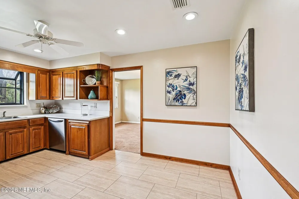8507 Synhoff Dr, Jacksonville, FL 32216-5347