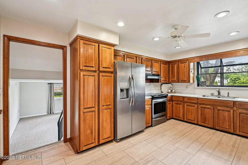 8507 Synhoff Dr, Jacksonville, FL 32216-5347