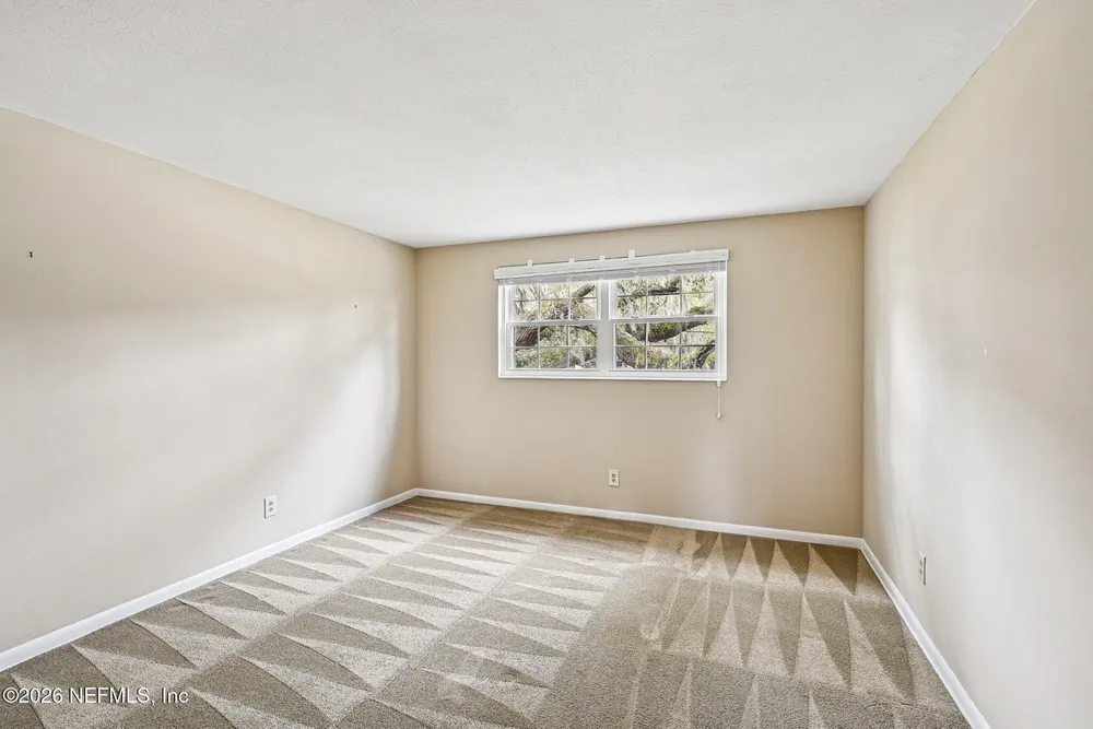 8507 Synhoff Dr, Jacksonville, FL 32216-5347
