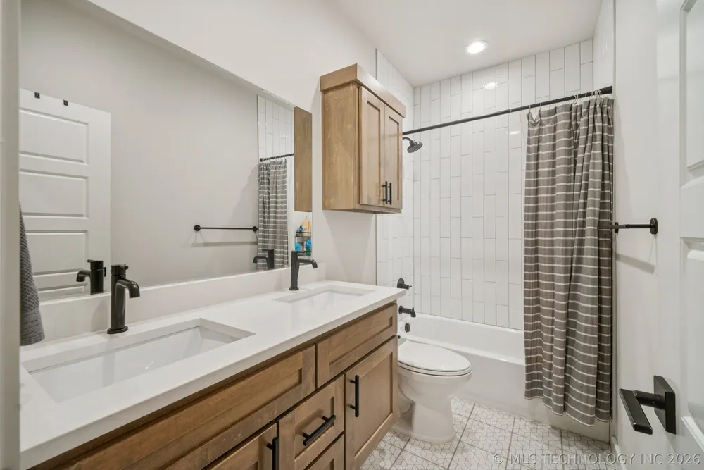 6610 E 119 St S, Bixby, OK 74008