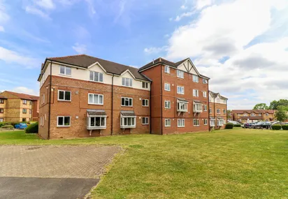 Pioneer Way, Watford, WD18