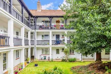 Drummond Gardens, Epsom