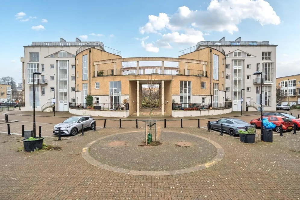 Queen of Denmark Court, Rotherhithe, SE16 photo 11
