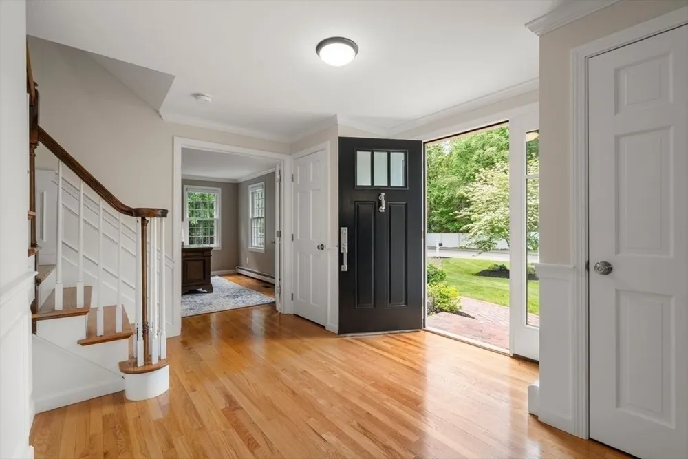 147 Curtis Mill Ln, Hanover, MA 02339