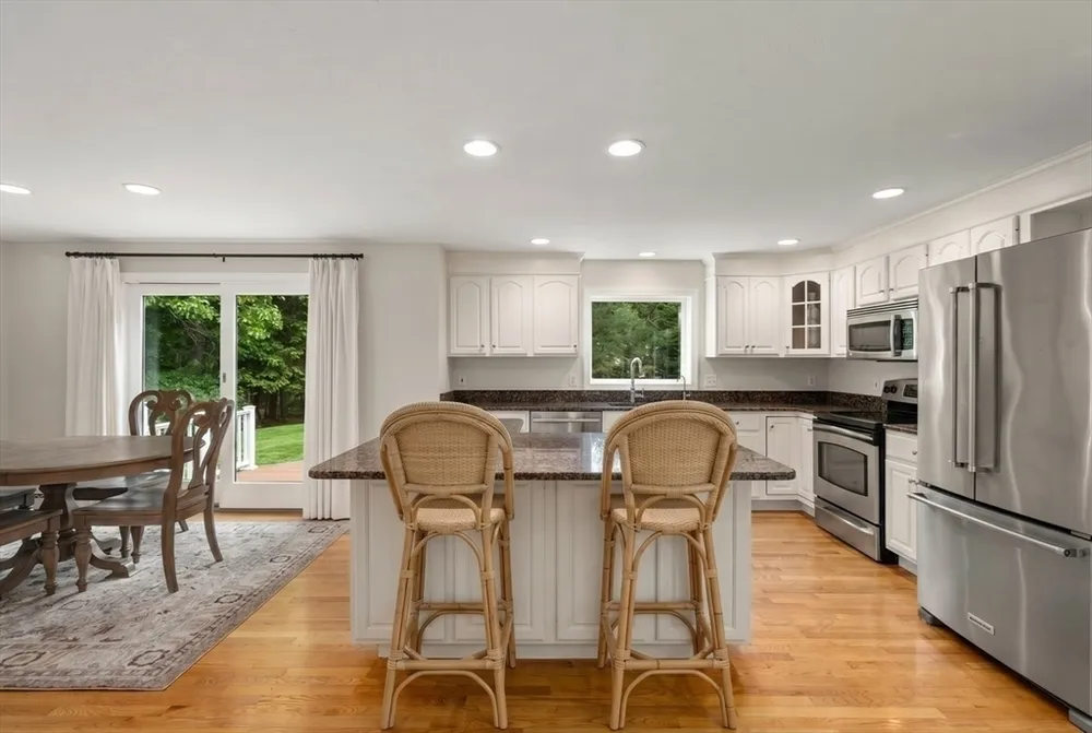 147 Curtis Mill Ln, Hanover, MA 02339