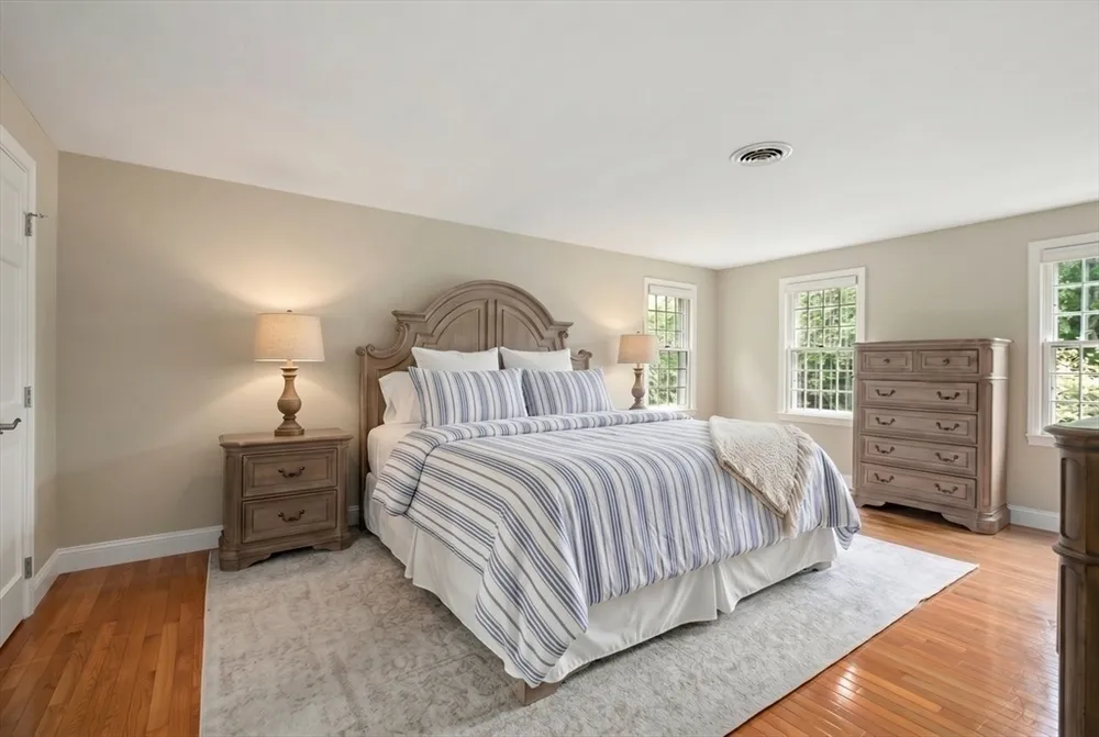 147 Curtis Mill Ln, Hanover, MA 02339