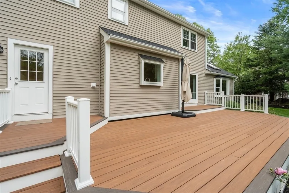 147 Curtis Mill Ln, Hanover, MA 02339
