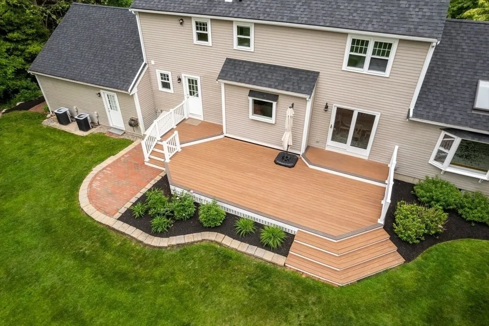 147 Curtis Mill Ln, Hanover, MA 02339
