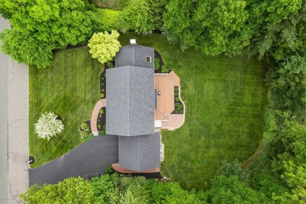 147 Curtis Mill Ln, Hanover, MA 02339