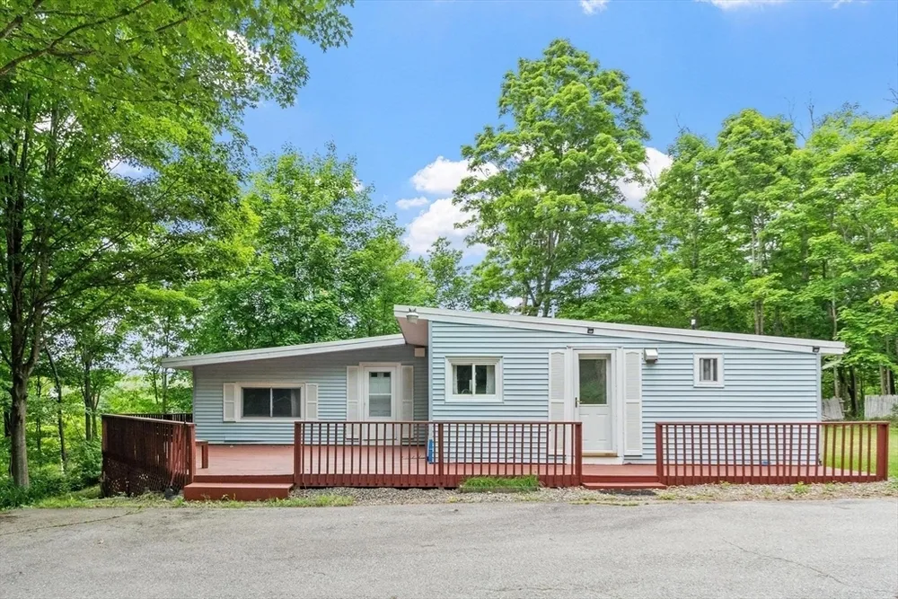 55 Main St, West Newbury, MA 01985