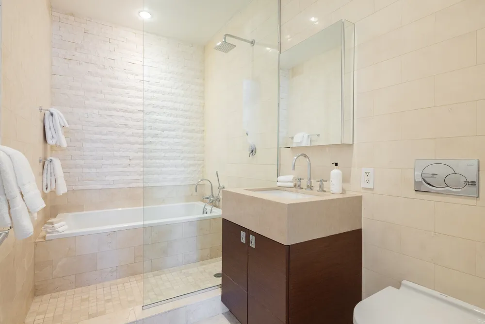 157 E 84th St, New York, NY 10028
