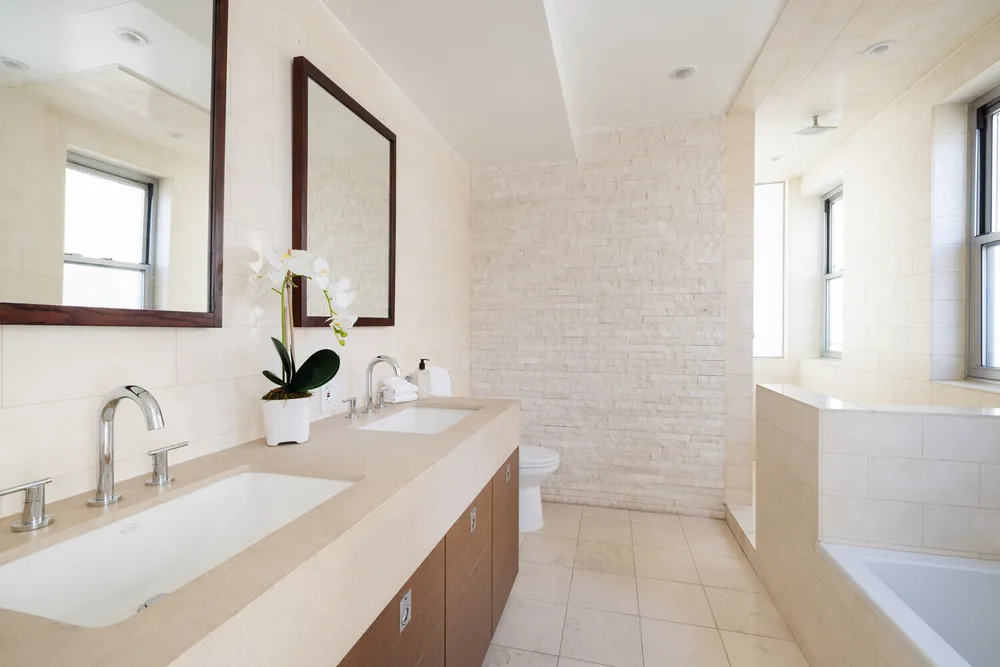 157 E 84th St, New York, NY 10028