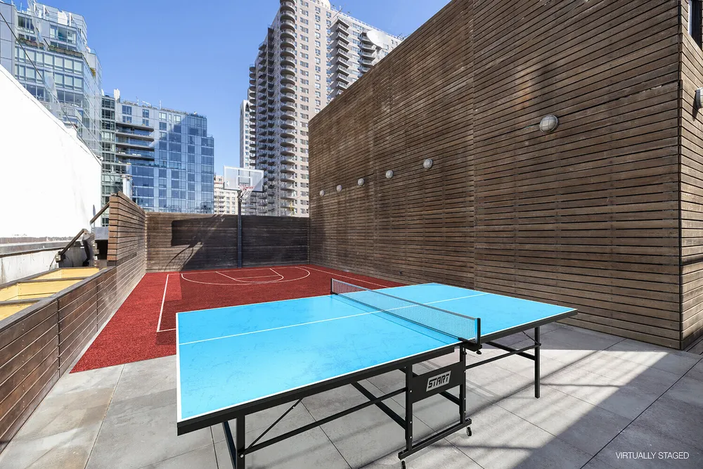 157 E 84th St, New York, NY 10028