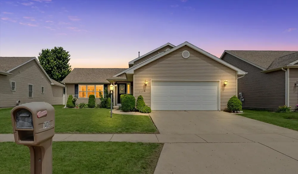 1408 Farley Ln, Champaign, IL 61822