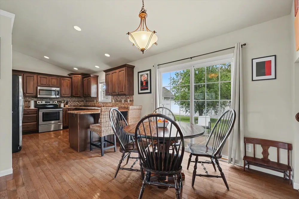 1408 Farley Ln, Champaign, IL 61822