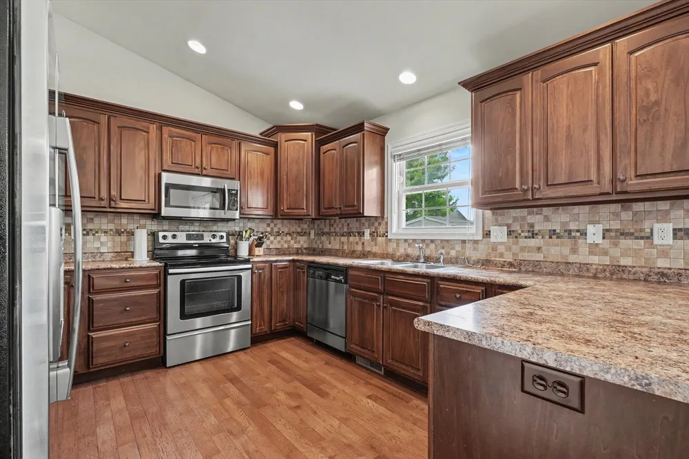 1408 Farley Ln, Champaign, IL 61822