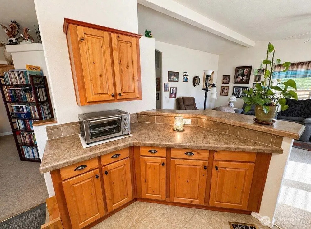 1408 Elm St, Oroville, WA 98844-9512