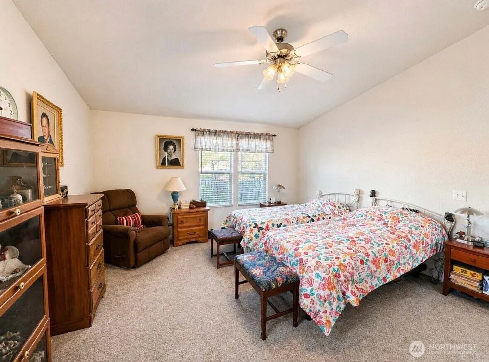 1408 Elm St, Oroville, WA 98844-9512