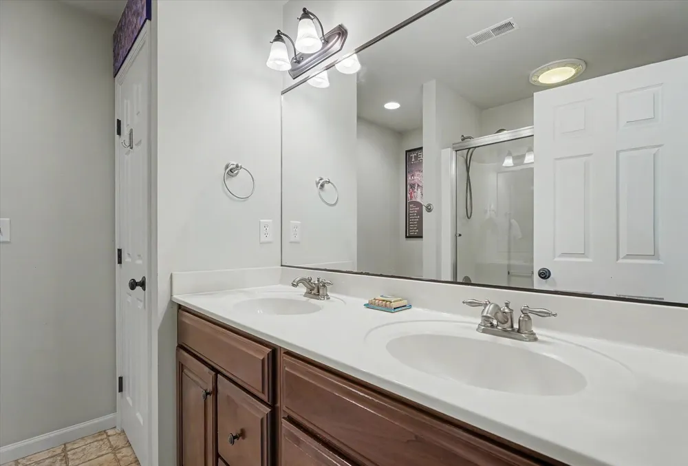 1408 Farley Ln, Champaign, IL 61822