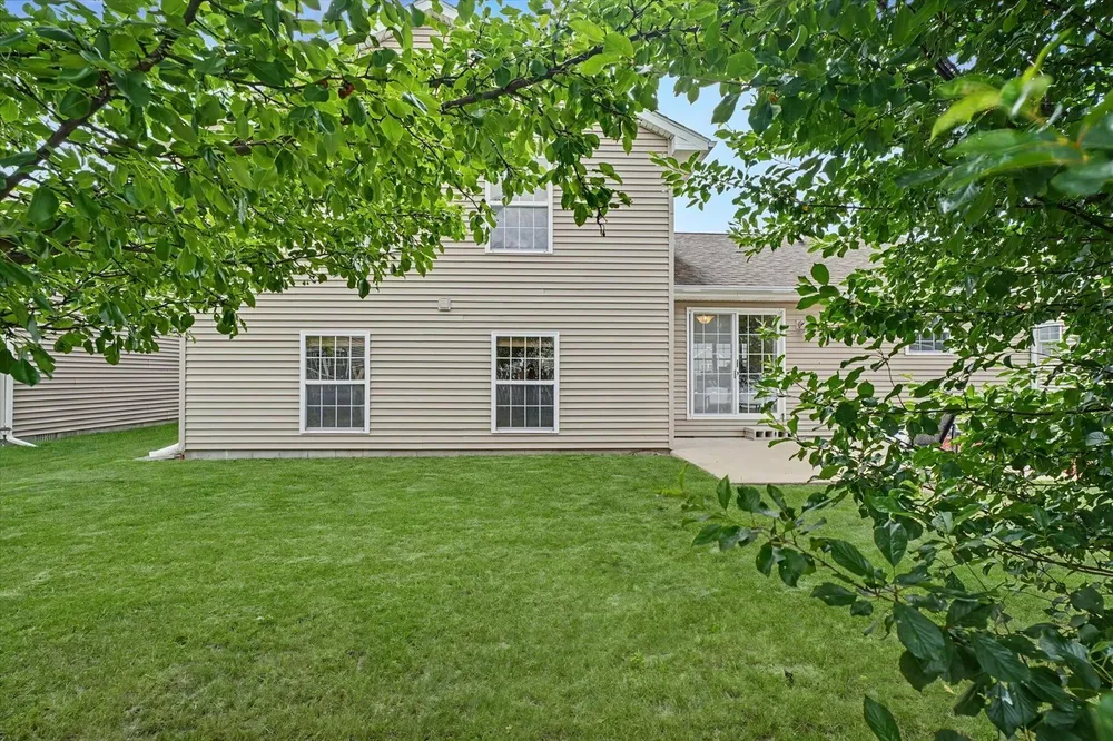 1408 Farley Ln, Champaign, IL 61822