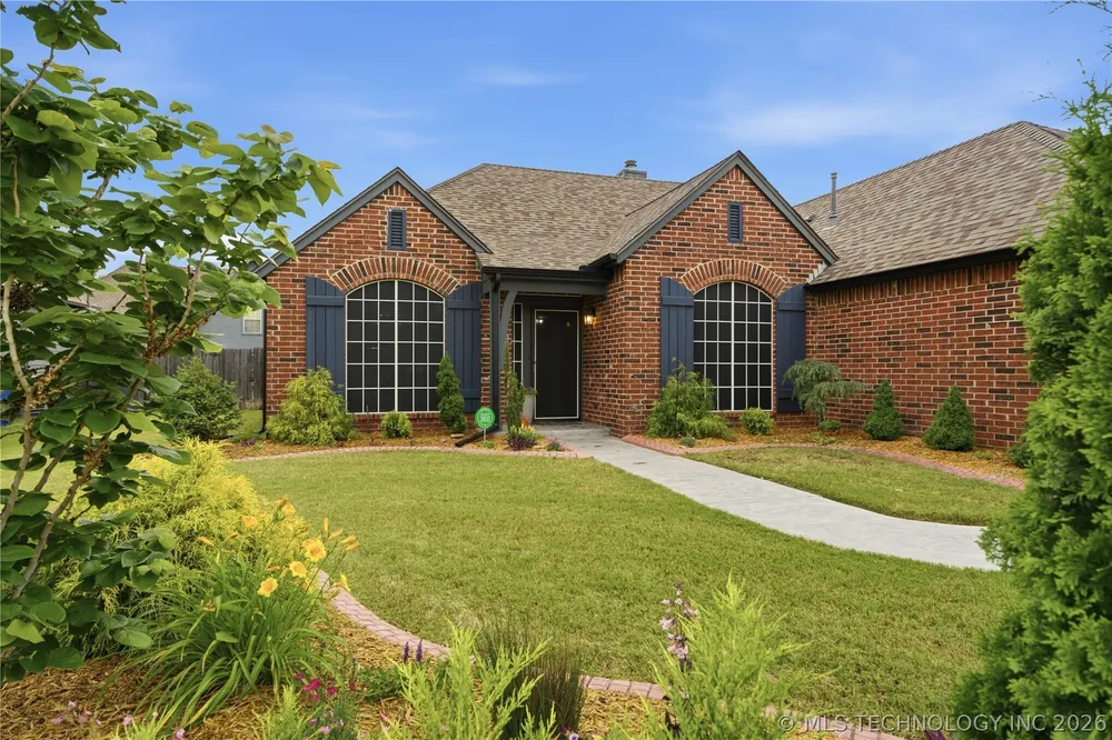 409 N Firewood Avenue, Broken Arrow, OK 74012