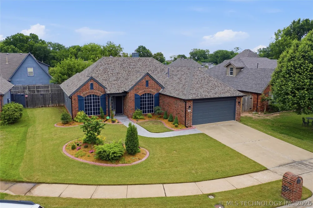 409 N Firewood Avenue, Broken Arrow, OK 74012
