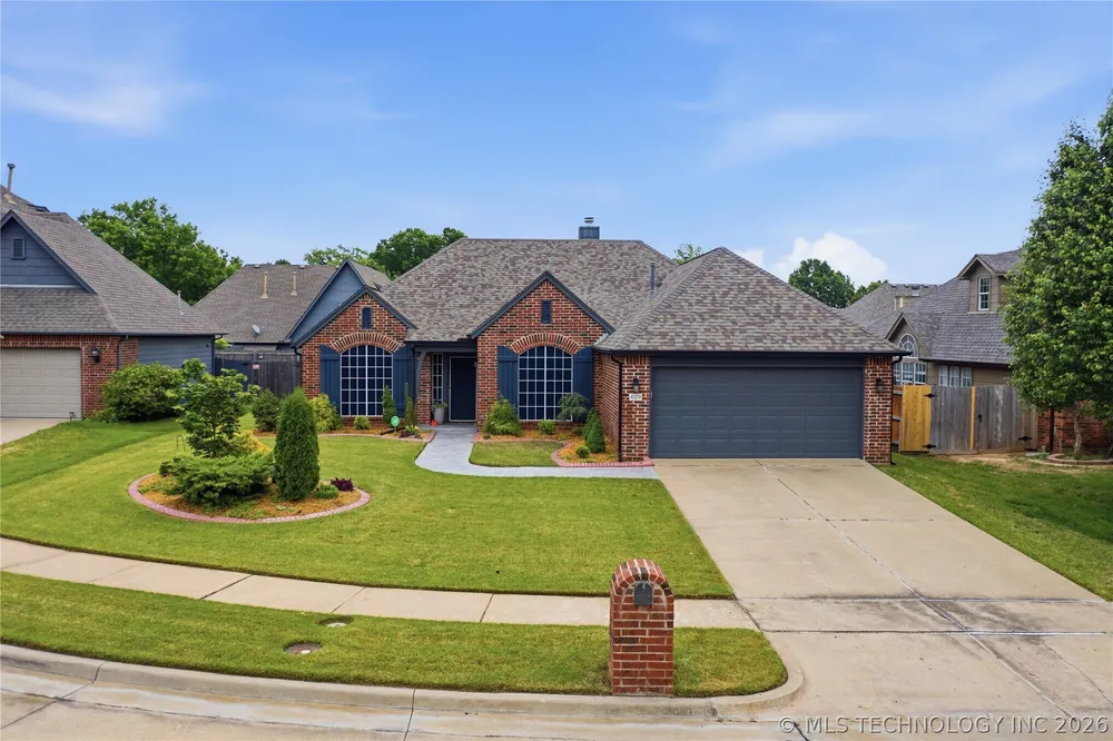 409 N Firewood Avenue, Broken Arrow, OK 74012