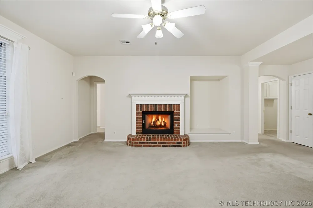 409 N Firewood Avenue, Broken Arrow, OK 74012