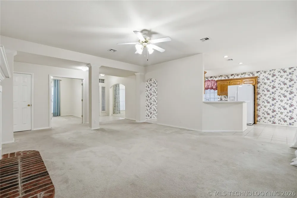 409 N Firewood Avenue, Broken Arrow, OK 74012
