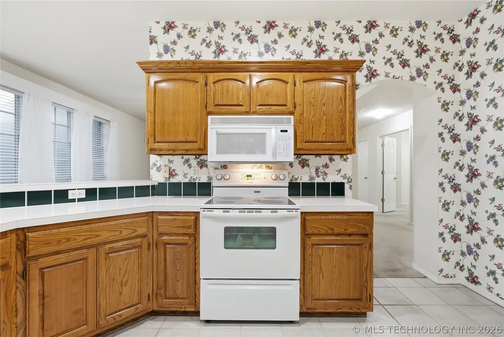 409 N Firewood Avenue, Broken Arrow, OK 74012